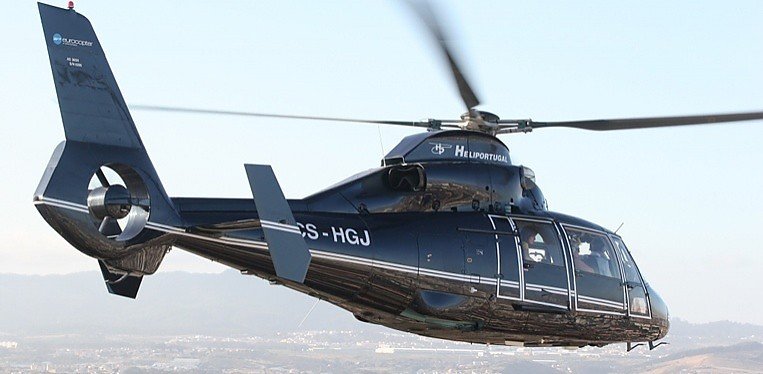 Helicóptero de transporte de passageiros