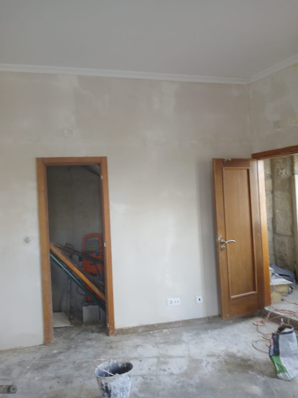 Preparação de paredes numa remodelação